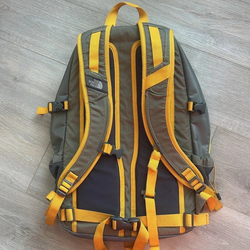 The North Face Hot Shot Backpack Book bag Travel Weekend School YELLOW/GREY